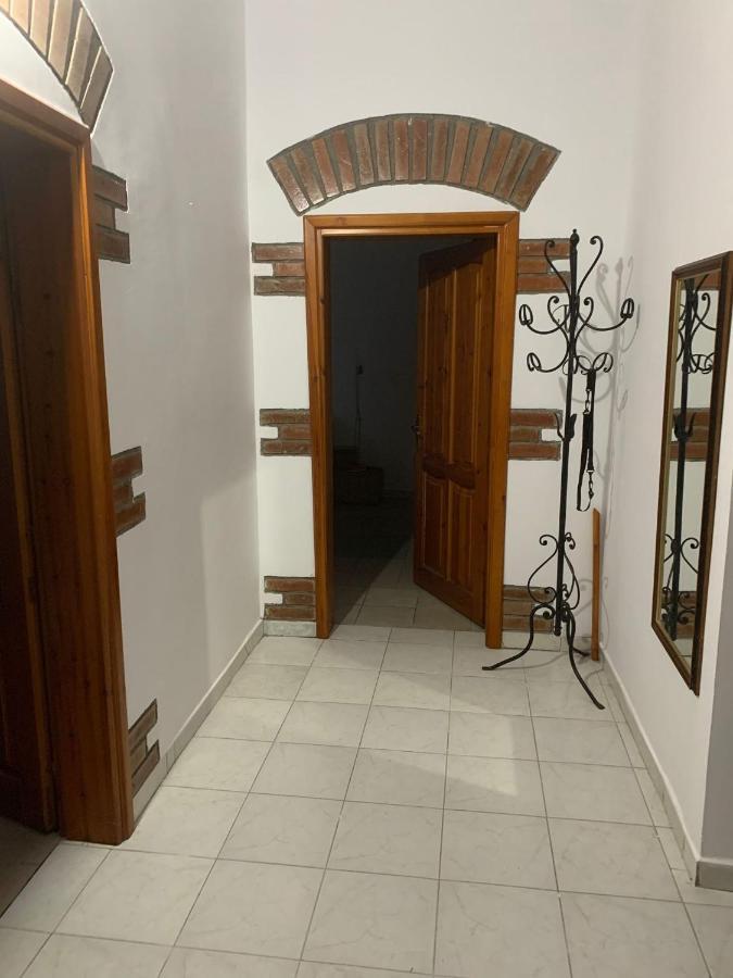 Apartement City Center Berat Esterno foto